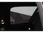 Volvo XC40 1.5 T5 Plug-in hybrid Ultimate Dark Electrische Glazen Panorama dak Navigatie Dab Led Adaptieve Cruise Control Camera Parkeer sensoren Lichtmetalen velgen
