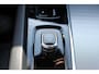 Volvo XC60 T6 Plug-in hybrid AWD Plus Dark Long range / Adaptieve cruise control / Panoramadak / Apple carplay / Parkeersensoren met 360 camera / Elektrische achterklep / Elektrische stoelen met geheugen / Stoel en stuurwielverwarming