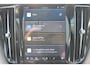 Volvo XC60 T6 Plug-in hybrid AWD Plus Dark Long range / Adaptieve cruise control / Panoramadak / Apple carplay / Parkeersensoren met 360 camera / Elektrische achterklep / Elektrische stoelen met geheugen / Stoel en stuurwielverwarming