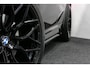 BMW X1 xDrive30e M Sport / Maxton Design Bodykit V.2 / Panoramadak / Elektr. verstelbare voorstoel met memory (links) / Harman Kardon / Rondomzichtcamera / HUD / Apple Carplay - Android Auto / Stoelverwarming / Achteruitrijcamera / LED koplampen / Dodehoek detectie / Sportstoelen
