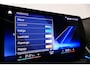 BMW X1 xDrive30e M Sport / Maxton Design Bodykit V.2 / Panoramadak / Elektr. verstelbare voorstoel met memory (links) / Harman Kardon / Rondomzichtcamera / HUD / Apple Carplay - Android Auto / Stoelverwarming / Achteruitrijcamera / LED koplampen / Dodehoek detectie / Sportstoelen