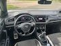 Volkswagen T-Roc 1.5 TSI Sport l LED l Rode Remklauwen l Navigatie l App Connect l Parkeersensoren voor en achter l 18" l