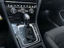 Volkswagen Golf 1.5 TSI 150pk DSG Highline Business R Alcantara Stoelverwarming Navigatie App-Connect