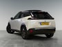 Peugeot e-2008 GT Pack EV 3-FASEN 50kWh 136pk | SCHUIF/KANTELDAK | ALCANTARA | STOELVERW. | ADAPTIVE CRUISE | KEYLESS ENTRY | 180° CAMERA + SENSOREN | DODEHOEKBEW. | CLIMA | 18" LM 'EVISSA' |