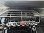 Peugeot e-2008 GT Pack EV 3-FASEN 50kWh 136pk | SCHUIF/KANTELDAK | ALCANTARA | STOELVERW. | ADAPTIVE CRUISE | KEYLESS ENTRY | 180° CAMERA + SENSOREN | DODEHOEKBEW. | CLIMA | 18" LM 'EVISSA' |