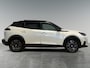 Peugeot e-2008 GT Pack EV 3-FASEN 50kWh 136pk | SCHUIF/KANTELDAK | ALCANTARA | STOELVERW. | ADAPTIVE CRUISE | KEYLESS ENTRY | 180° CAMERA + SENSOREN | DODEHOEKBEW. | CLIMA | 18" LM 'EVISSA' |