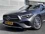 Mercedes-Benz CLA 180 Star Edition Luxury | Panoramadak | Apple CarPlay | Android Auto | Sierdelen Lindehout Zwart | Sfeerverlichting | Stoelverwarming | Achteruitrijcamera | Parkeersensoren | Elektrisch Inklapbare Buitenspiegels