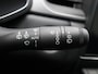 Renault Captur 1.6 E-Tech Hybrid 145 Intens | Trekhaak | Navigatie | Climate Control | Achteruitrijcamera | Parkeersensoren voor en achter |