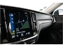 Volvo V60 2.0 T8 Recharge 456 pk PHEV Plus Bright AWD | Pano | Adaptive Cruise | Stoelverw. | HK/DAB+ | El. achterklep | El. stl. verst. | Parkeerss. |