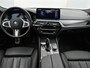 BMW 5-Serie Touring 530e Business Edition Plus | PANORAMADAK | ACHTERUITRIJCAMERA | TREKHAAK | HARMAN KARDON | HEAD-UP | ELEKTRISCHE KOFFERKLEP | STOELVERWARMING | CLIMATE CONTROL | ADAPTIVE CRUISE CONTROL | APPLE CARPLAY - ANDROID AUTO |