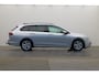 Volkswagen Golf Variant 1.0 eTSI Life | Automaat | Achteruitrijcamera | Climate control