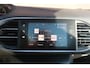 Peugeot 308 1.2 PureTech 130pk Allure - Apple CarPlay - Climate control - Cruise control - Navigatiesysteem - Parkeersensoren - Panoramadak - Trekhaak
