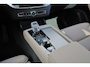 Volvo XC90 T8 Recharge AWD Ultra Dark Exec. Ed. - Luchtvering - Panorama/schuifdak - IntelliSafe Assist & Surround - 360º Camera - Bowers & Wilkins audio - Adaptieve LED koplampen - Verwarmde voorstoelen, stuur & achterbank - Parkeersensoren voor & achter - Elektr. bedienb. voorstoelen met geheugen - Head up display - Draadloze tel. lader - Extra getint glas - 22' LMV