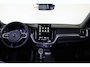 Volvo XC60 T6 Recharge AWD Plus Black Edition - Panorama/schuifdak - IntelliSafe Assist & Surround - 360º Camera - Harman/Kardon audio - Verwarmde voorstoelen, stuur & achterbank - Parkeersensoren voor & achter - Elektr. bedienb. voorstoelen met geheugen - Head up display - Draadloze tel. lader - Extra getint glas - 21' LMV