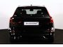 Volvo XC60 T6 Recharge AWD Plus Black Edition - Panorama/schuifdak - IntelliSafe Assist & Surround - 360º Camera - Harman/Kardon audio - Verwarmde voorstoelen, stuur & achterbank - Parkeersensoren voor & achter - Elektr. bedienb. voorstoelen met geheugen - Head up display - Draadloze tel. lader - Extra getint glas - 21' LMV