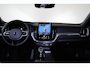 Volvo XC60 T6 Recharge AWD Plus Black Edition - Panorama/schuifdak - IntelliSafe Assist & Surround - 360º Camera - Harman/Kardon audio - Verwarmde voorstoelen, stuur & achterbank - Parkeersensoren voor & achter - Elektr. bedienb. voorstoelen met geheugen - Head up display - Draadloze tel. lader - Extra getint glas - 21' LMV