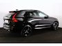 Volvo XC60 T6 Recharge AWD Plus Black Edition - Panorama/schuifdak - IntelliSafe Assist & Surround - 360º Camera - Harman/Kardon audio - Verwarmde voorstoelen, stuur & achterbank - Parkeersensoren voor & achter - Elektr. bedienb. voorstoelen met geheugen - Head up display - Draadloze tel. lader - Extra getint glas - 21' LMV