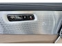 Volvo XC90 T8 Recharge AWD Ultra Bright - Luchtvering - Panorama/schuifdak - IntelliSafe Assist & Surround - 360º Camera - Bowers & Wilkins audio - Adaptieve LED koplampen - Verwarmde voorstoelen, stuur & achterbank - Parkeersensoren voor & achter - Elektr. bedienb. voorstoelen met geheugen - Geventileerde voorstoelen - Head up display - Draadloze tel. lader - Extra getint glas - 22' LMV