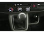Volkswagen Transporter 2.0 TDI L2H1 150PK | Airco | Cruise | Carplay | 3 Zits | Trekhaak | Parkeersens.