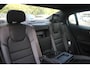 Volvo S60 T5 Intro Edition | Adaptive Cruise Control | BLIS | Parkeersensoren voor + achter | 19'' Lichmetalen velgen | Parkeercamera | Keyles entree | Harman Kardon Premium Audio | Dealeronderhouden | Stoelverwarming