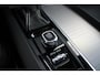 Volvo S60 T5 Intro Edition | Adaptive Cruise Control | BLIS | Parkeersensoren voor + achter | 19'' Lichmetalen velgen | Parkeercamera | Keyles entree | Harman Kardon Premium Audio | Dealeronderhouden | Stoelverwarming