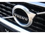 Volvo S60 T5 Intro Edition | Adaptive Cruise Control | BLIS | Parkeersensoren voor + achter | 19'' Lichmetalen velgen | Parkeercamera | Keyles entree | Harman Kardon Premium Audio | Dealeronderhouden | Stoelverwarming