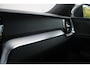 Volvo S60 T5 Intro Edition | Adaptive Cruise Control | BLIS | Parkeersensoren voor + achter | 19'' Lichmetalen velgen | Parkeercamera | Keyles entree | Harman Kardon Premium Audio | Dealeronderhouden | Stoelverwarming