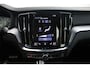 Volvo S60 T5 Intro Edition | Adaptive Cruise Control | BLIS | Parkeersensoren voor + achter | 19'' Lichmetalen velgen | Parkeercamera | Keyles entree | Harman Kardon Premium Audio | Dealeronderhouden | Stoelverwarming