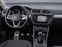 Volkswagen Tiguan 1.5TSI/150PK Life Business Trekhaak · Camera + parkeersensoren · Navigatie