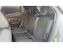 Peugeot e-2008 EV GT Avantage 54 kWh | Alcantara | Camera | Apple Carplay/Android Auto | Navigatie | Stoelverwarming | Adaptieve Cruise | | Achterbank in delen neerklapbaar | Achteruitrijcamera | Adaptieve Cruise Control