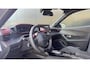Peugeot e-2008 EV GT Avantage 54 kWh | Alcantara | Camera | Apple Carplay/Android Auto | Navigatie | Stoelverwarming | Adaptieve Cruise | | Achterbank in delen neerklapbaar | Achteruitrijcamera | Adaptieve Cruise Control
