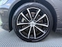 Volvo V60 2.0 T6 Plug-in hybrid AWD Essential Bright PHEV, Automaat, Leder, Trekhaak semi elektrisch inklapbaar, Stoelverwarming, Stuurverwarming voor- en achter, 18 inch wielen met all-season banden