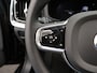 Volvo V60 T8 PLUG-IN HYBRID PLUS DARK SCHUIFDAK 360GR CAM HARMAN KARDON TREKHAAK