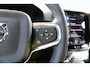 Volvo XC40 1.5 T4 Recharge R-Design | Panoramadak | Adaptieve LED bochtverlichting | Extra getint glas| 20" Lichtmetalen velgen| Parkeer Camera achter| Parkeersensoren voor & achter | Volvo On Call | Stoel- en stuurwielverwarming