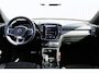 Volvo XC40 1.5 T4 Recharge R-Design | Panoramadak | Adaptieve LED bochtverlichting | Extra getint glas| 20" Lichtmetalen velgen| Parkeer Camera achter| Parkeersensoren voor & achter | Volvo On Call | Stoel- en stuurwielverwarming