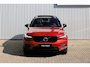 Volvo XC40 1.5 T4 Recharge R-Design | Panoramadak | Adaptieve LED bochtverlichting | Extra getint glas| 20" Lichtmetalen velgen| Parkeer Camera achter| Parkeersensoren voor & achter | Volvo On Call | Stoel- en stuurwielverwarming