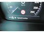 Volvo XC40 1.5 T4 Recharge R-Design | Panoramadak | Adaptieve LED bochtverlichting | Extra getint glas| 20" Lichtmetalen velgen| Parkeer Camera achter| Parkeersensoren voor & achter | Volvo On Call | Stoel- en stuurwielverwarming
