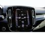 Volvo XC40 1.5 T4 Recharge R-Design | Panoramadak | Adaptieve LED bochtverlichting | Extra getint glas| 20" Lichtmetalen velgen| Parkeer Camera achter| Parkeersensoren voor & achter | Volvo On Call | Stoel- en stuurwielverwarming