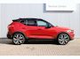 Volvo XC40 1.5 T4 Recharge R-Design | Panoramadak | Adaptieve LED bochtverlichting | Extra getint glas| 20" Lichtmetalen velgen| Parkeer Camera achter| Parkeersensoren voor & achter | Volvo On Call | Stoel- en stuurwielverwarming