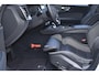Volvo V60 T8 Plug-in hybrid AWD Plus Dark | Trekhaak | 360 graden camera | Verwarmbare voorstoelen en achterbank | Premium audio by Harman Kardon | Verwarmbaar stuur en voorruit