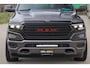Dodge Ram MARGE + INCL BPM | LIMITED RED LINE 5.7 V8 HEMI | VIRTUAL | HUD | BOM EN BOM VOL | LUCHTVERING | 4X4 | CREWCAB DC | 5 PERSOONS BEDRIJFSAUTO | DUBBELE CABINE | LET OP: MARGE BTW VRIJ EN BPM IS BETAALD !