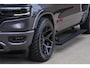 Dodge Ram MARGE + INCL BPM | LIMITED RED LINE 5.7 V8 HEMI | VIRTUAL | HUD | BOM EN BOM VOL | LUCHTVERING | 4X4 | CREWCAB DC | 5 PERSOONS BEDRIJFSAUTO | DUBBELE CABINE | LET OP: MARGE BTW VRIJ EN BPM IS BETAALD !