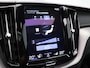 Volvo XC60 2.0 Recharge T8 AWD R-Design | Schuifkantel dak | Elektrische stoelen | 1ste Eigenaar | 85% SOH |