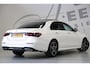 Mercedes-Benz E-klasse 200 AMG-pakket/ Panoramadak/ Nightpakket/ Apple carplay