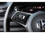 Volkswagen T-Roc 1.5 TSI Sport Business R , Trekhaak, Panoramadak, Stoelverwarming, Adap. cruise