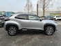 Toyota Yaris Cross HYBRID 115 DYNAMIC STOEL/STUURVERW APPLE/ANDROID KEYLESS 17" LM-VELGEN CLIMA AD-CRUISE CAMERA
