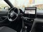 Toyota Yaris Cross HYBRID 115 DYNAMIC STOEL/STUURVERW APPLE/ANDROID KEYLESS 17" LM-VELGEN CLIMA AD-CRUISE CAMERA