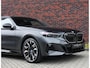 BMW 5-Serie Touring 530e xDrive | Individual - B&W - HUD - Trekhaak