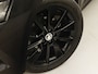 Skoda Kamiq 1.0 TSI Black Sport (VIRTUAL COCKPIT, APPLE CARPLAY, GROOT NAVI, TREKHAAK, PARKEERSENSOREN, SPORTSTOELEN, GETINT GLAS, CRUISE, NIEUWE APK, NIEUWSTAAT)