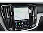 Volvo V60 T8 Plug-in hybrid AWD Plus Dark | Panoramadak | Trekhaak | Premium audio by Harman Kardon | Head-up display | 360 graden camera | Verwarmbare voorstoelen en stuurwiel |